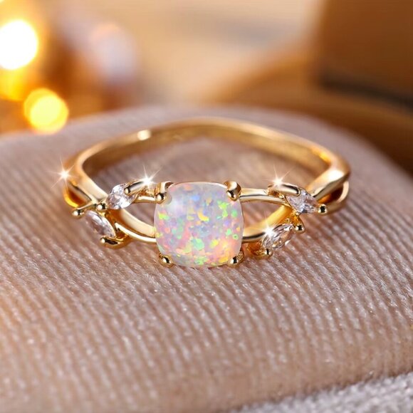 NEW 18k Gold White Opal Diamond Ring Band - Picture 4 of 4